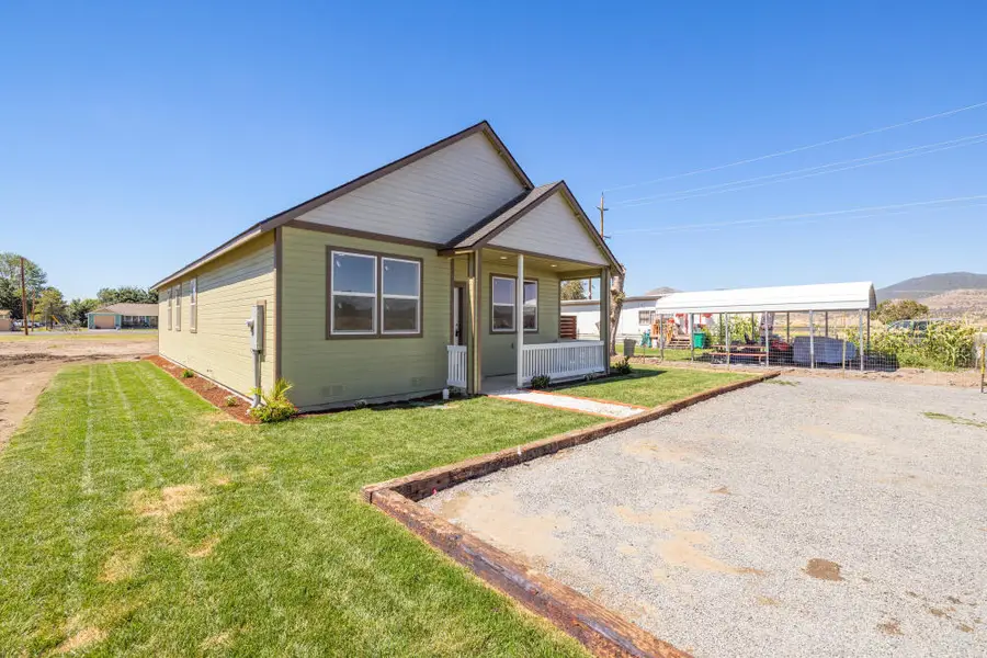 330 N Elm Street, Merrill, OR 97633 - #3