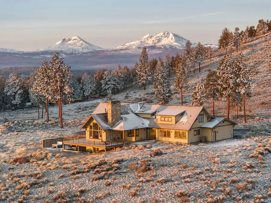 70030 Annies Drive, Sisters, OR 97759 - #3