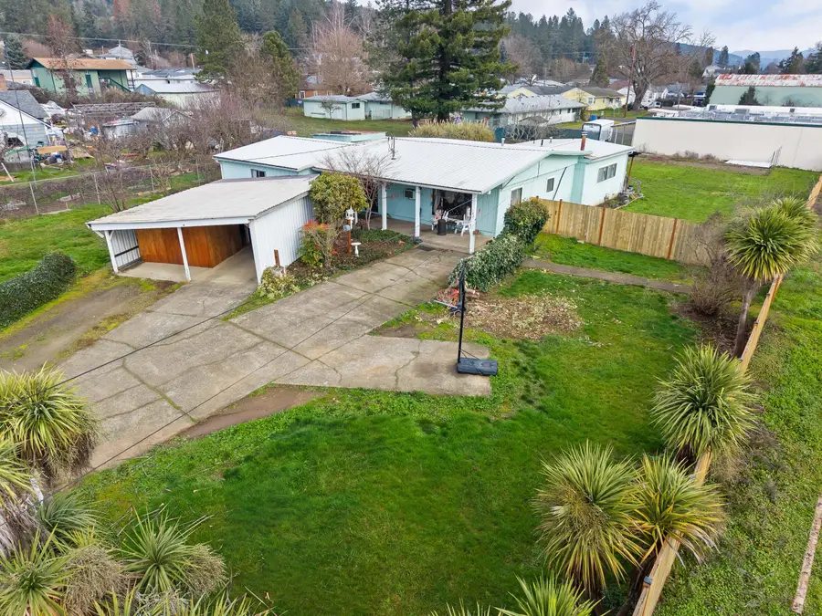162 Kruse Street, Sutherlin, OR 97479 - #3