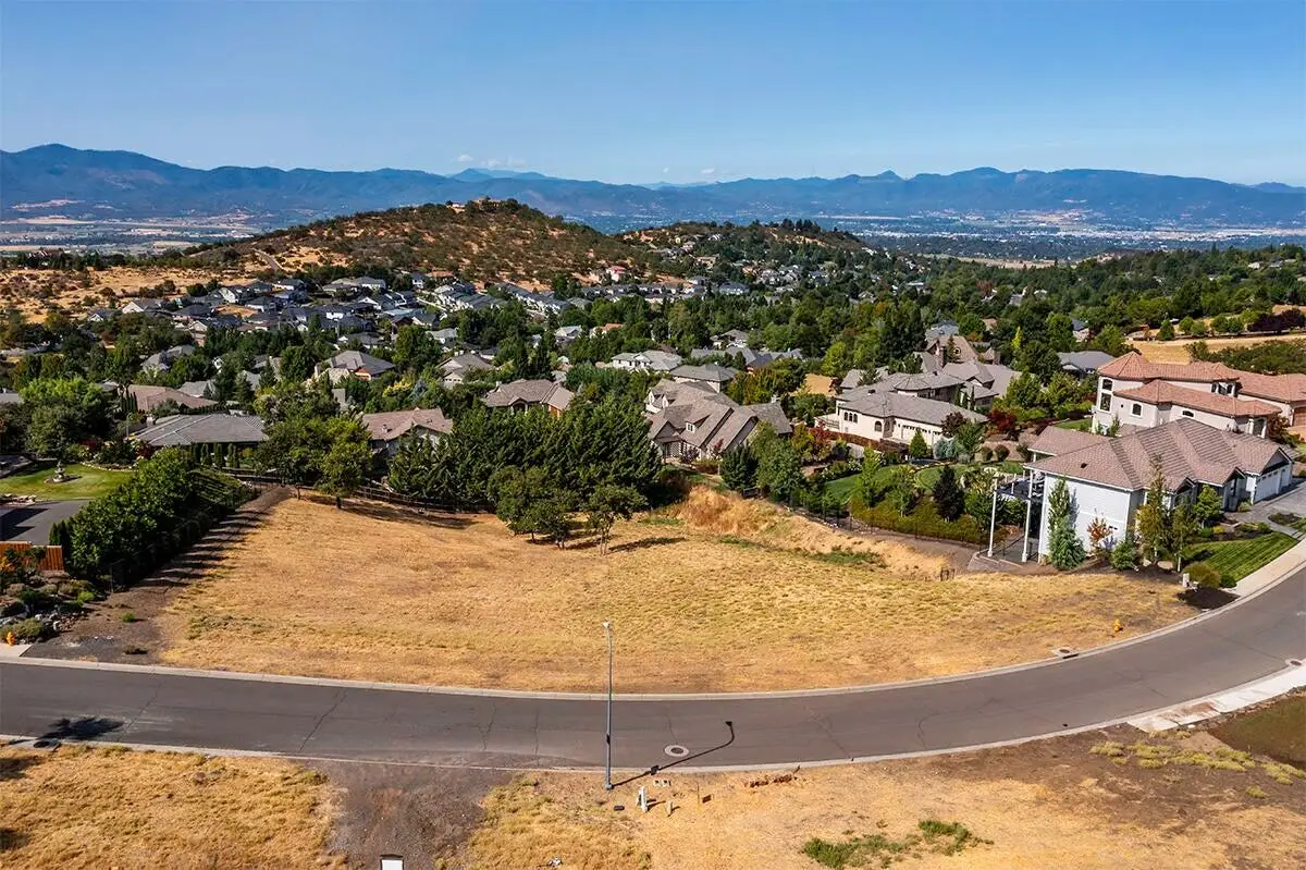 5651 Autumn Park Drive, Medford, OR 97504 - #1
