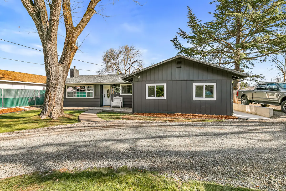 3065 Griffin Creek Road, Medford, OR 97501 - #1