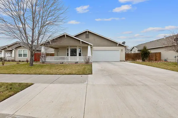 736 NE Sandstone Court, Prineville, OR 97754