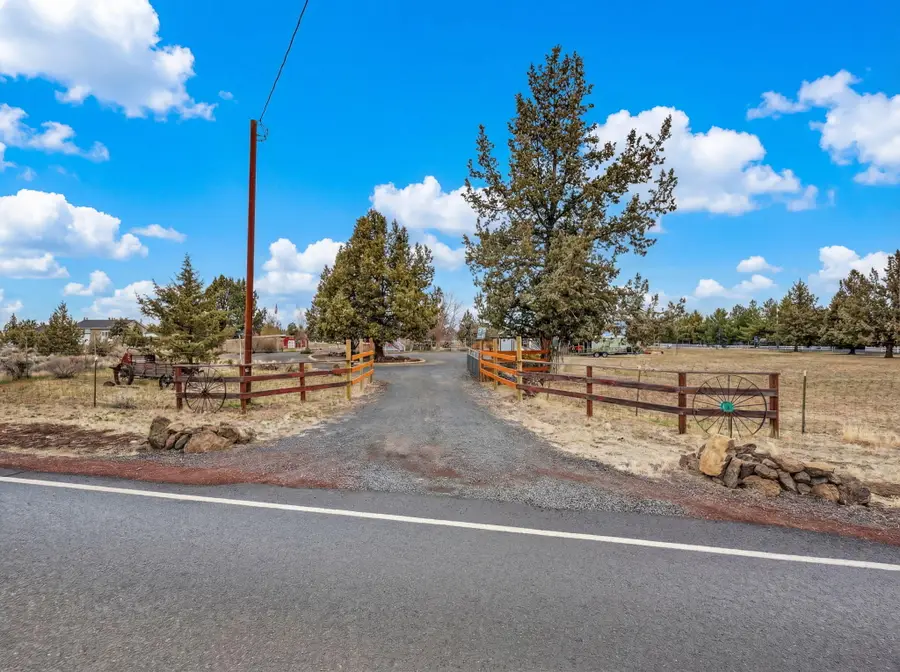 5404 SW Badger Road, Terrebonne, OR 97760 - #2