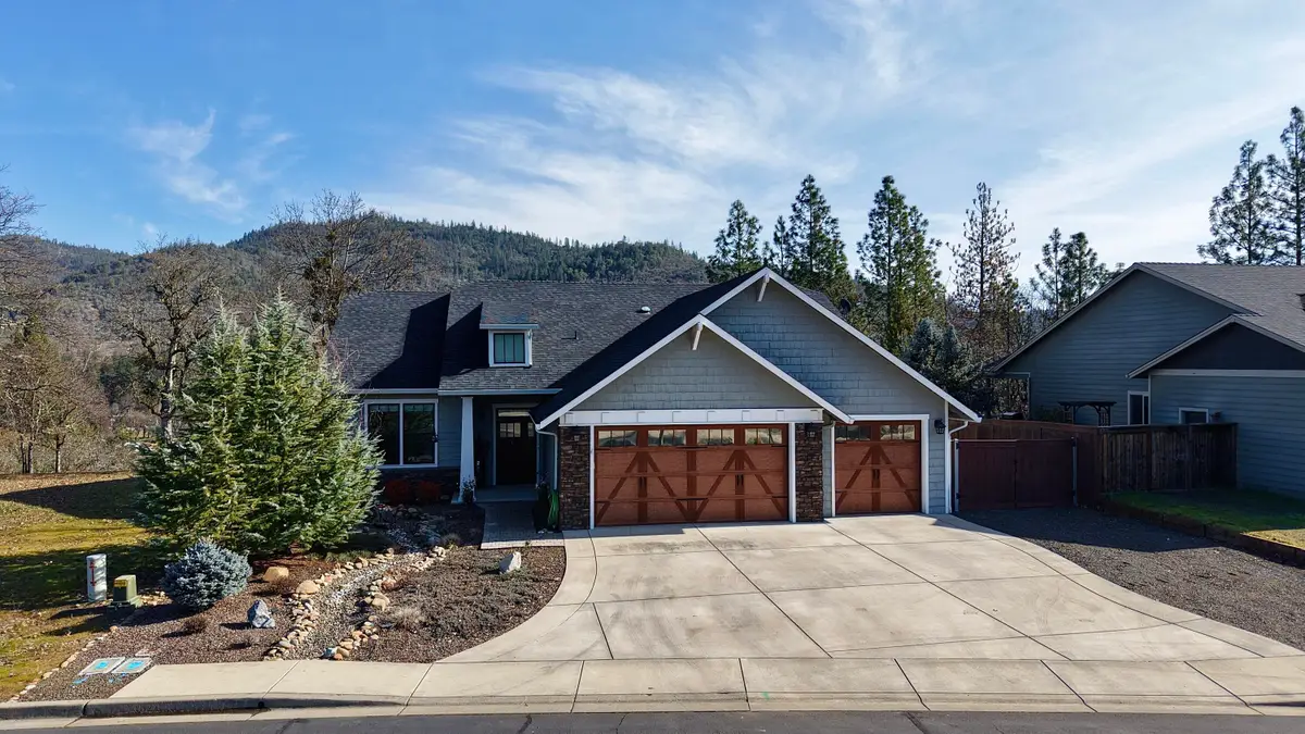 209 White Oak Way, Shady Cove, OR 97539 - #1