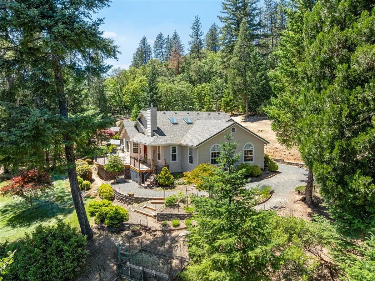 404 Mountain Paradise Drive, Grants Pass, OR 97526 - #1