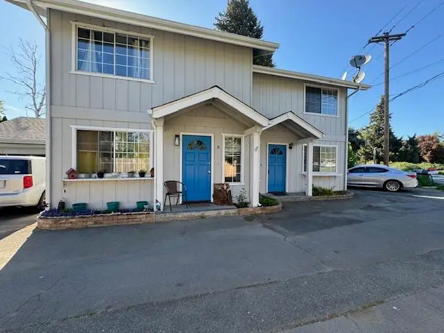 210 W Main Street, Rogue River, OR 97537 - #1