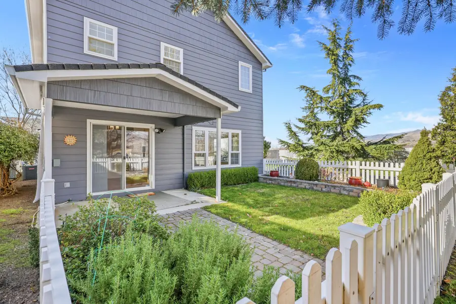369 Meadow Drive, Ashland, OR 97520 - #3