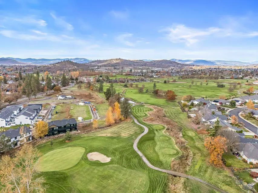 201 Bogey Lane, Eagle Point, OR 97524 - #2