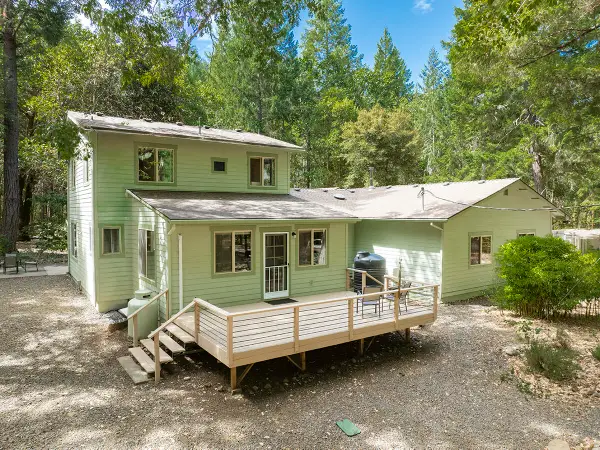 8843 Deer Creek Road, Selma, OR 97538