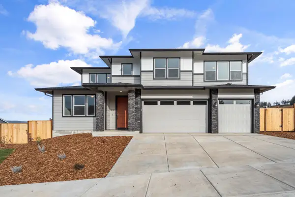 1153 Pumpkin Ridge Drive #322, Eagle Point, OR 97524