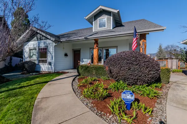 1316 NE Foster Way, Grants Pass, OR 97526