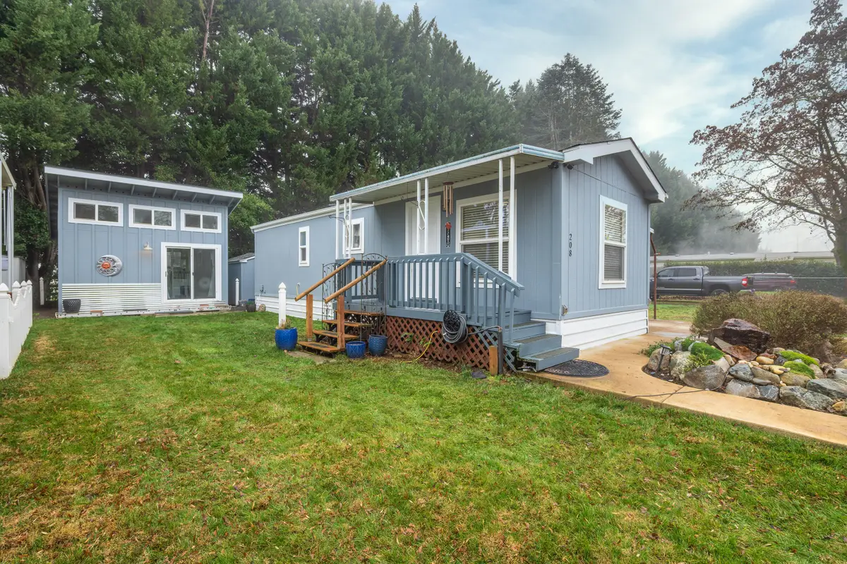 208 Chestnut Lane, Grants Pass, OR 97526 - #1