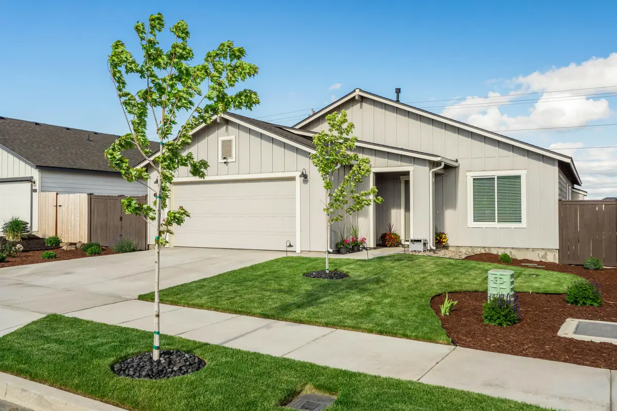 3556 NW 10th Place, Redmond, OR 97756 - #1