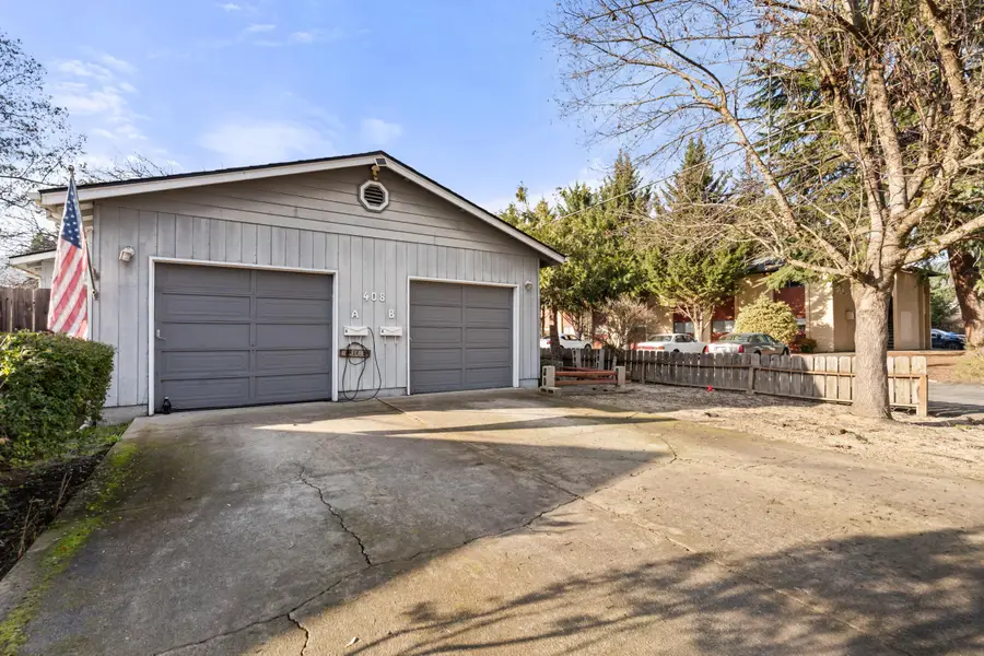 408 SE 10th Street, Grants Pass, OR 97526 - #2