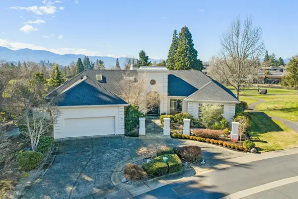 3192 Arnold Palmer Way, Medford, OR 97504