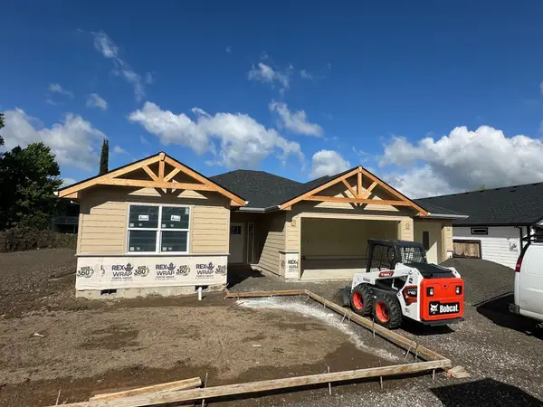 2857 Caldera Lane, Medford, OR 97504