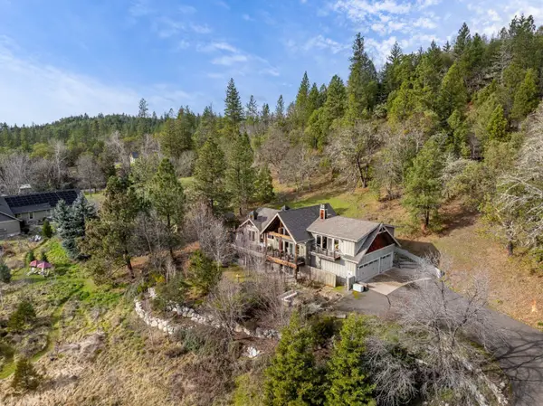 252 Frontier Lane, Grants Pass, OR 97526