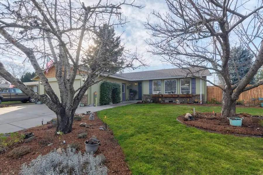 1116 SW Spruce Street, Grants Pass, OR 97526 - #3
