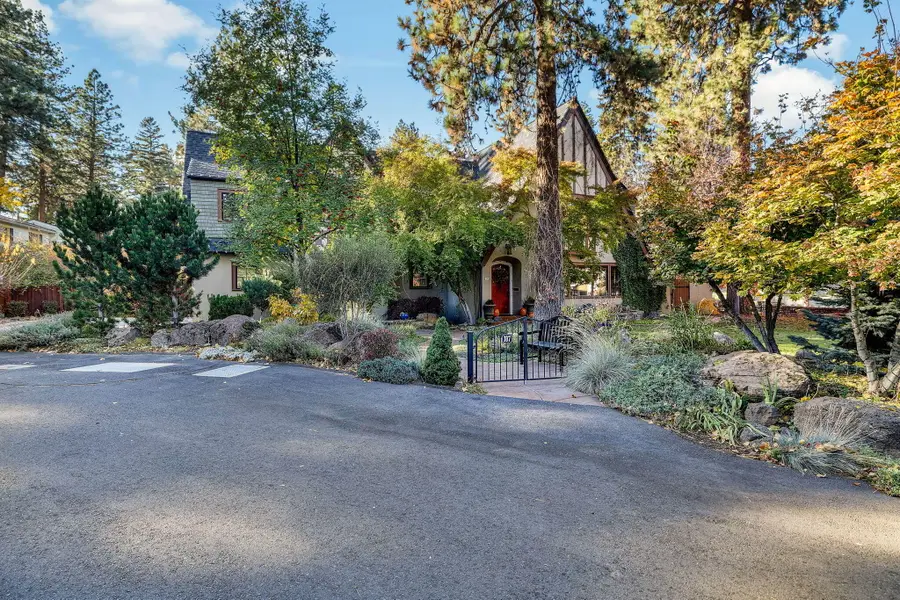 107 NW Drake Road, Bend, OR 97703 - #3
