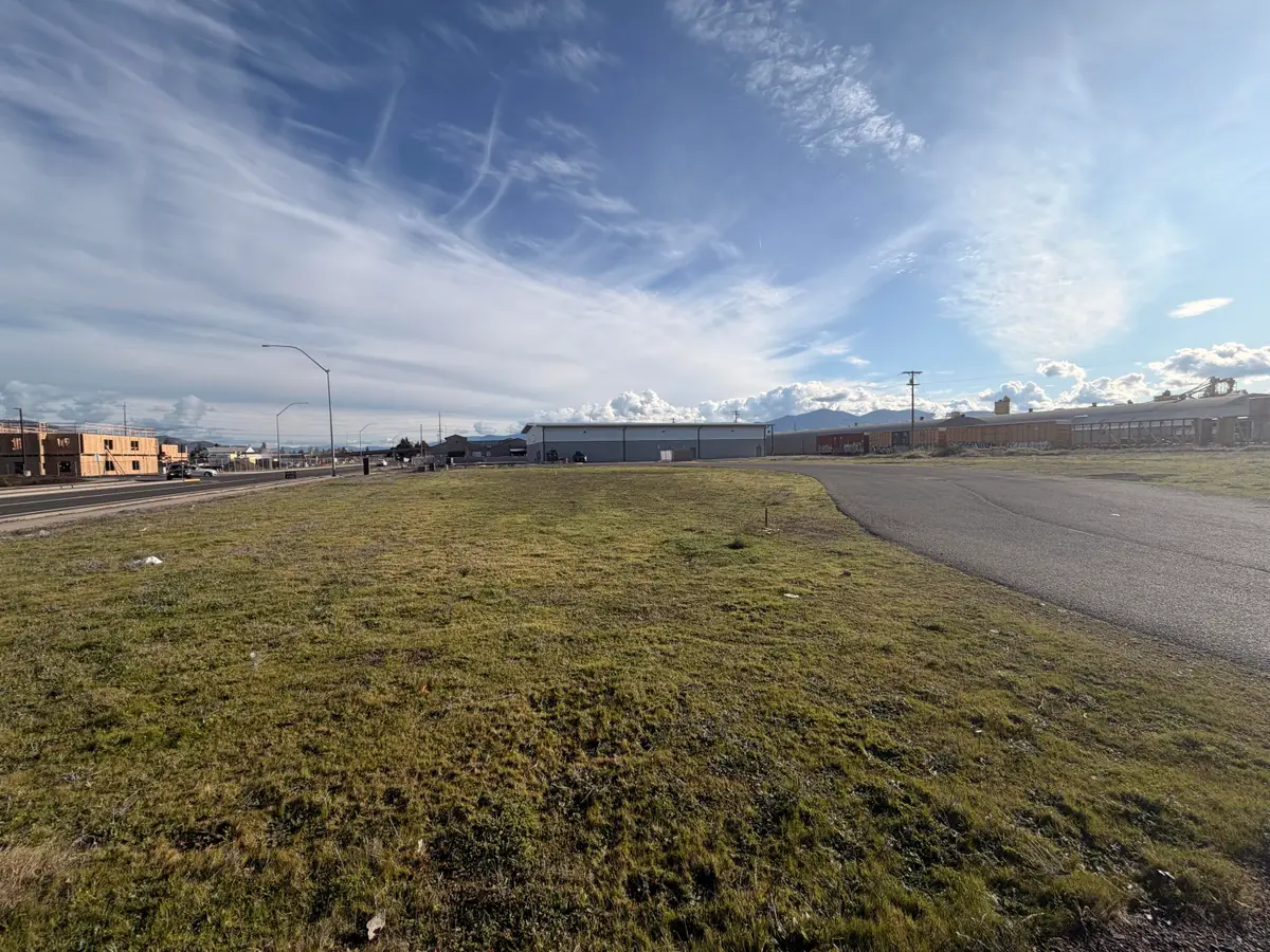 1507 N Central Avenue, Medford, OR 97501 - #1