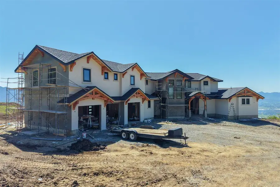 2451 Terri Drive, Medford, OR 97504 - #2