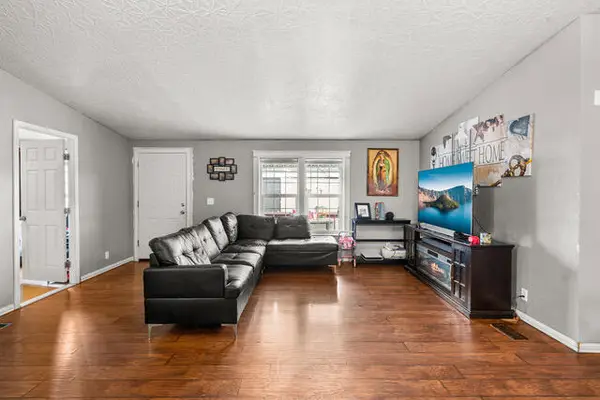 1570 S Peach Street #SPC 26, Medford, OR 97501