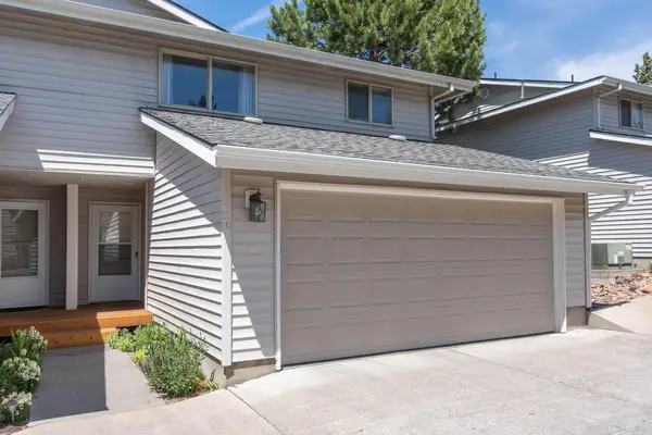 1801 NE Purcell Boulevard #APT 20, Bend, OR 97701