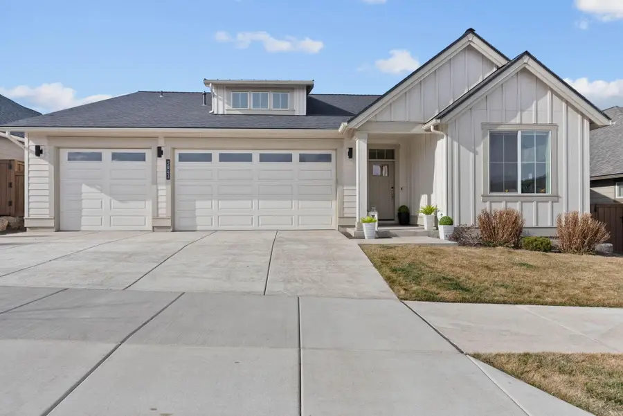 3843 NE Oakside Loop, Bend, OR 97701 - #2