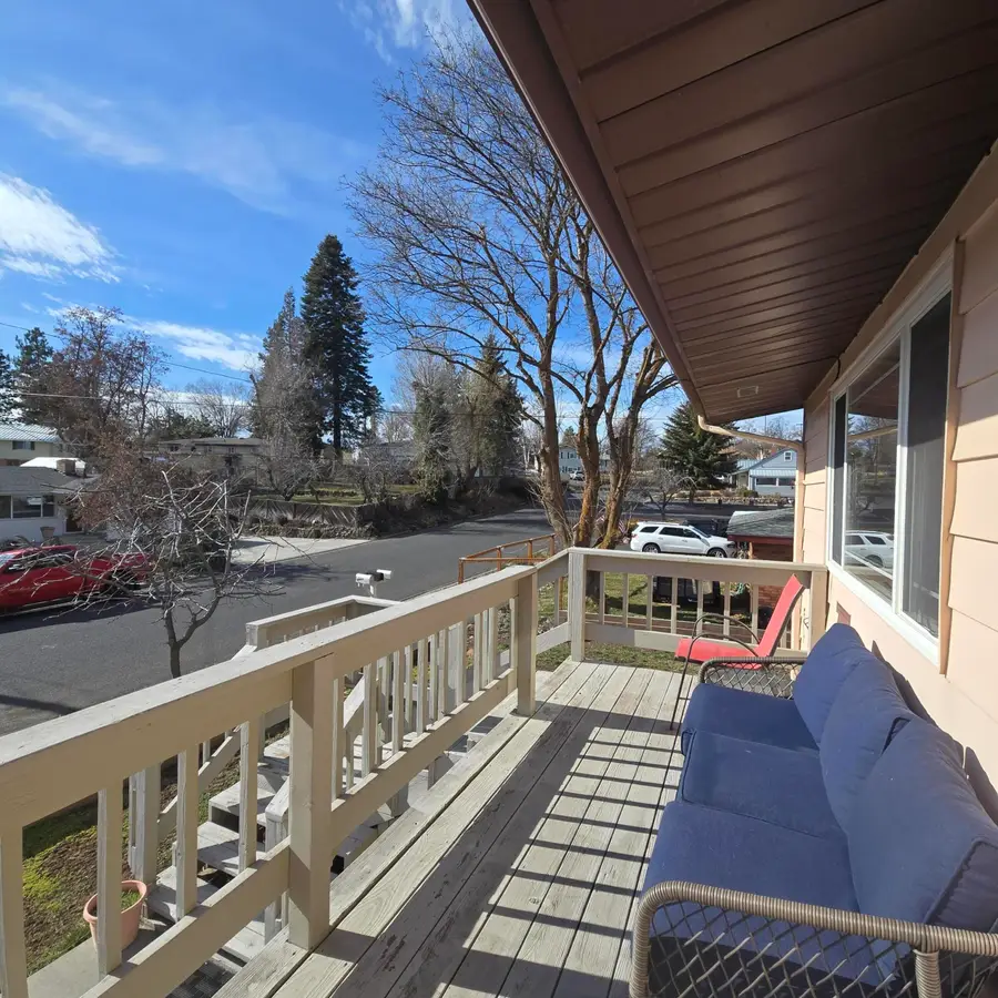227 Soquel Street, Klamath Falls, OR 97601 - #2