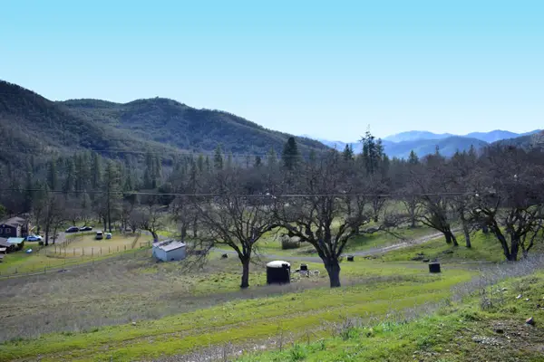 12940 Highway 234, Gold Hill, OR 97525