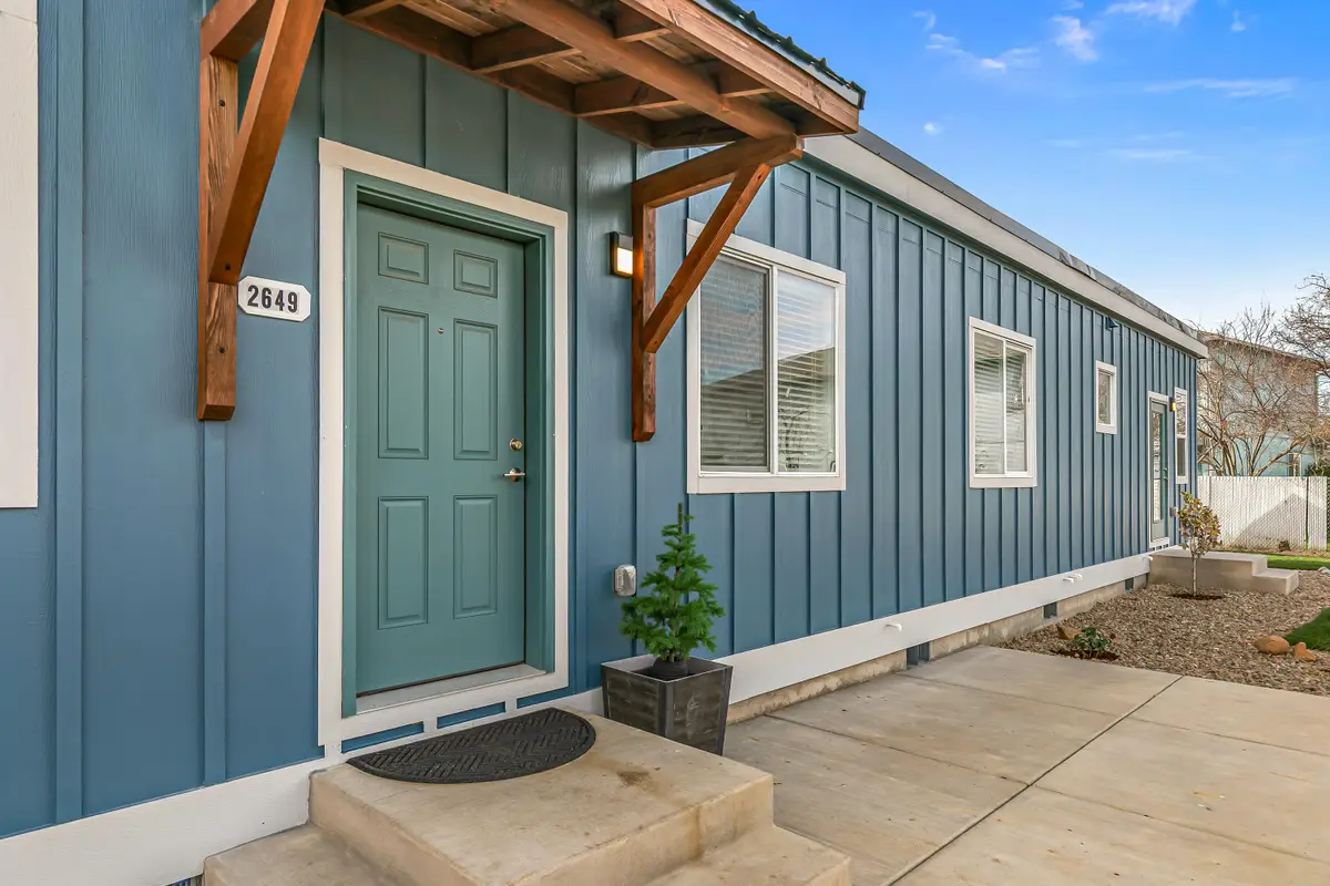2649 Redwood Avenue, Grants Pass, OR 97527 - #1