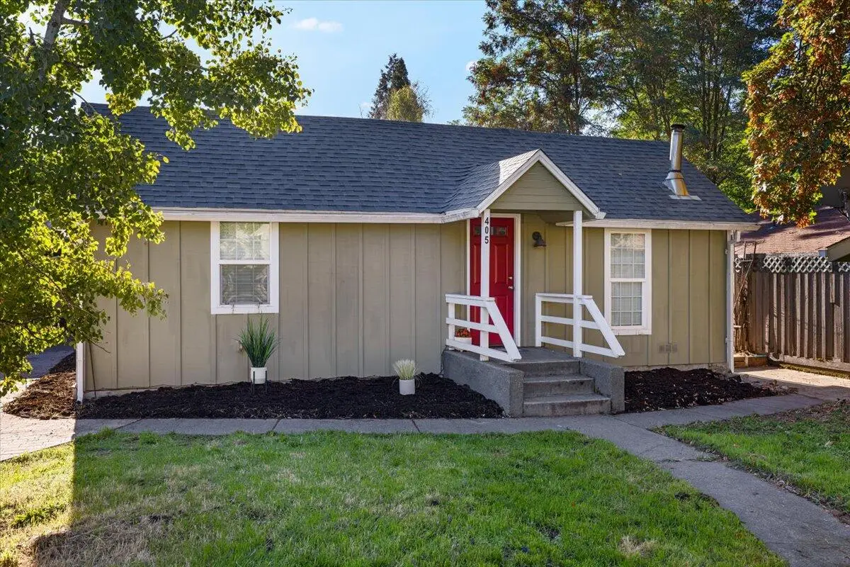 405 NW Dimmick Street, Grants Pass, OR 97526 - #1