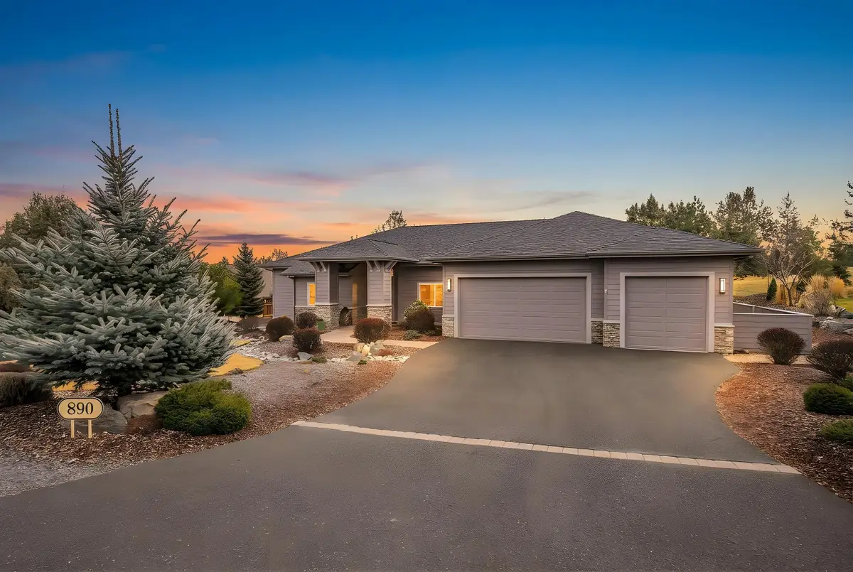 890 Cinnamon Teal Drive, Redmond, OR 97756 - #1
