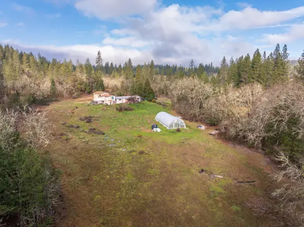 424 Genverna Glen, Grants Pass, OR 97527