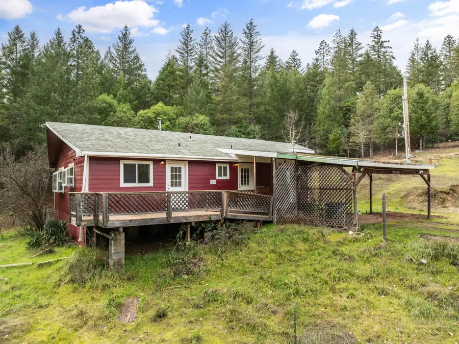 1698 Davis Creek, Selma, OR 97538 - #3