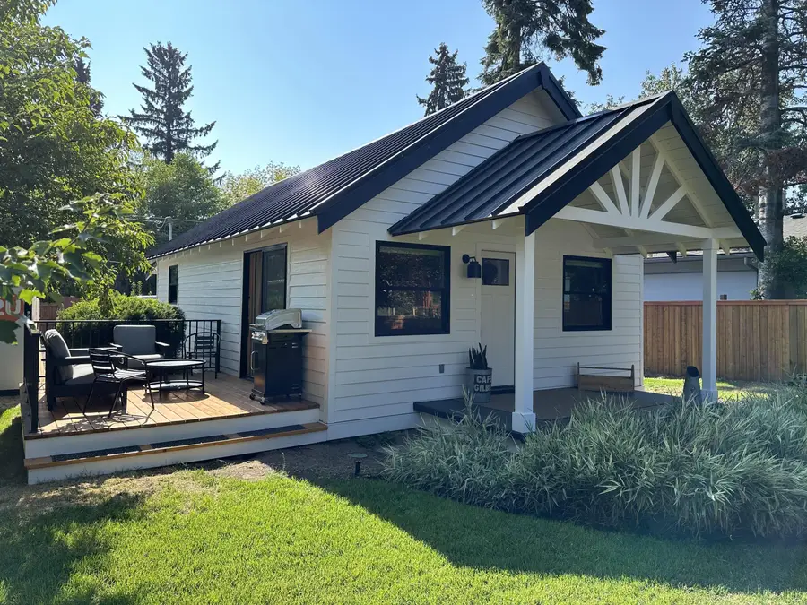 852 NW Columbia Street, Bend, OR 97703 - #2