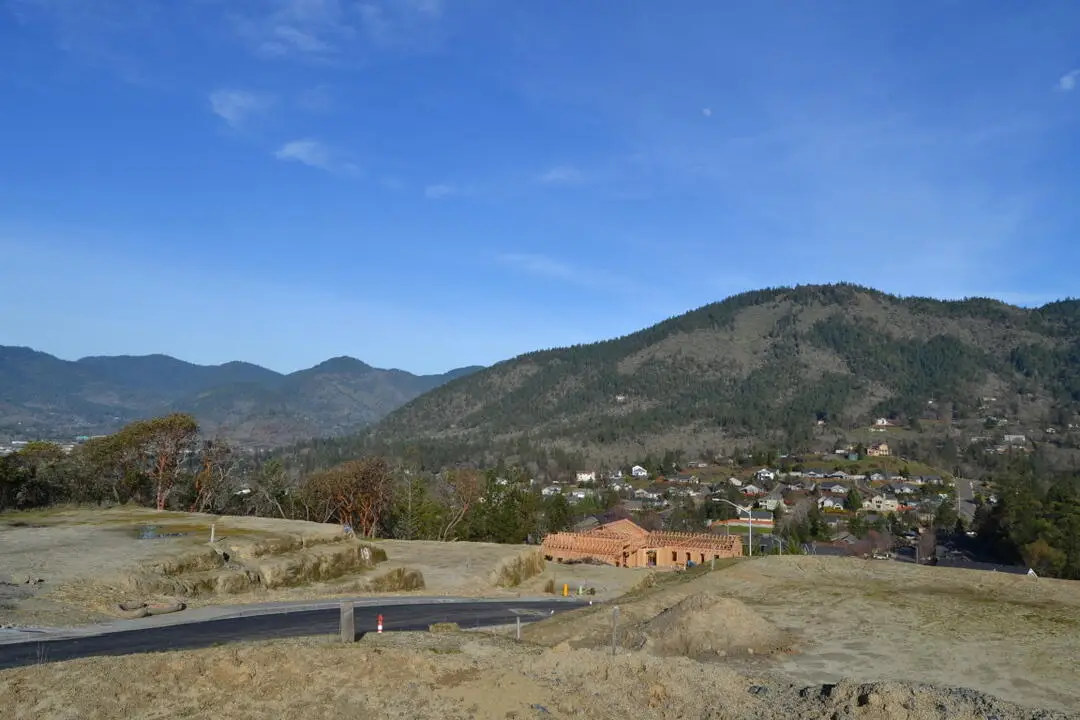 2015 SE Wyndham Way, Grants Pass, OR 97527 - #1