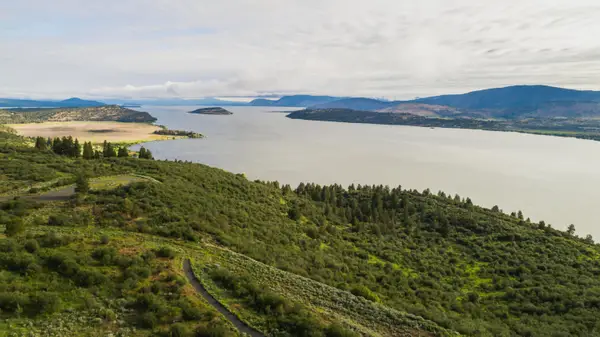 6268 Rustler Peak Way, Klamath Falls, OR 97601