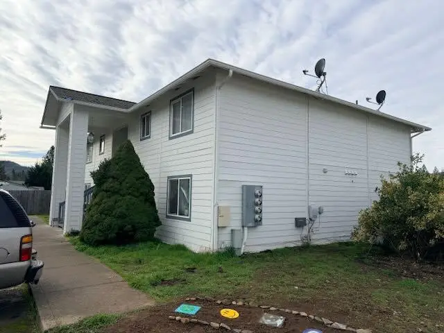 10 Dion Court, Shady Cove, OR 97539 - #3