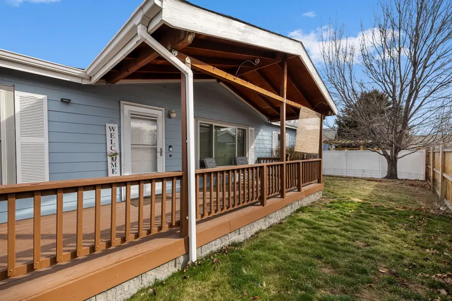 2108 NE 6th Street, Redmond, OR 97756 - #3
