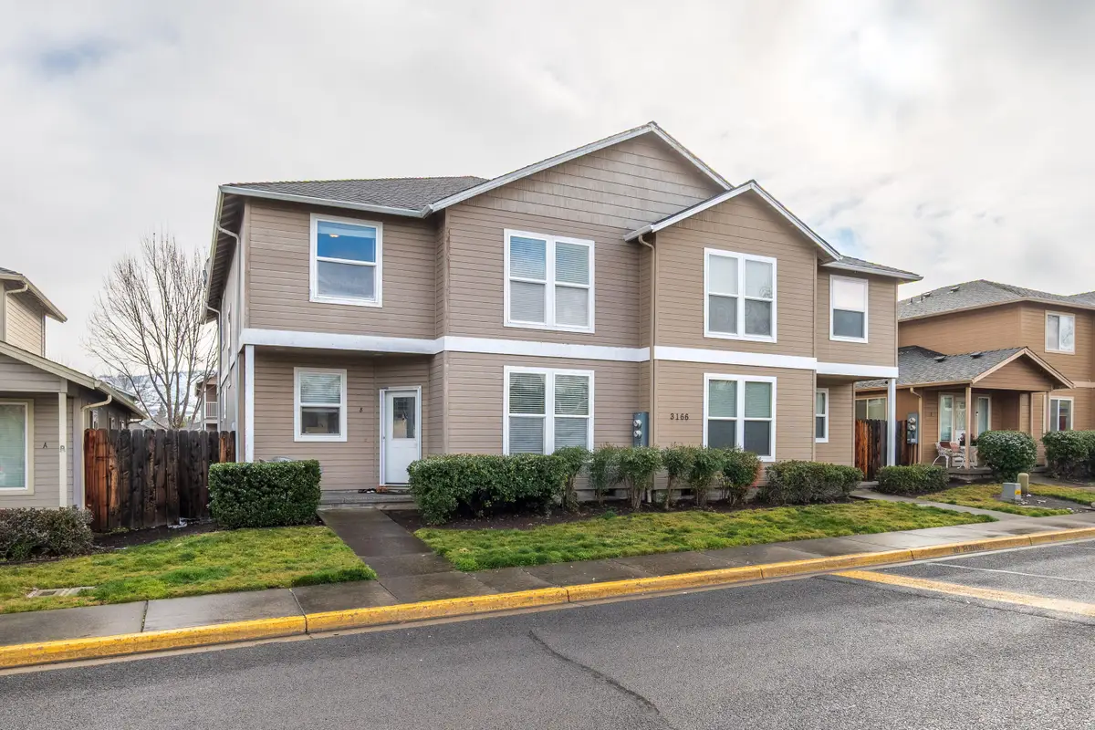 3166 Juniper Ridge Drive #B, Medford, OR 97504 - #1