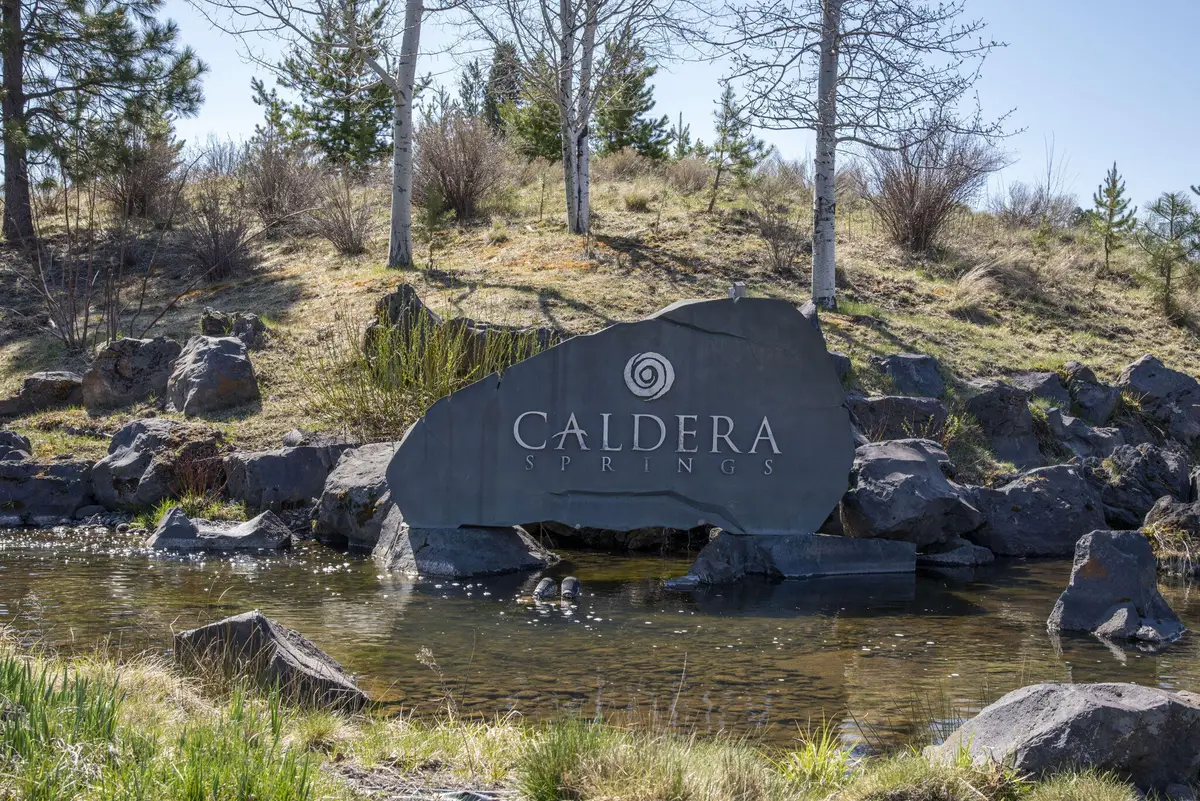 56210 Mirror Rock Loop, Bend, OR 97707 - #1