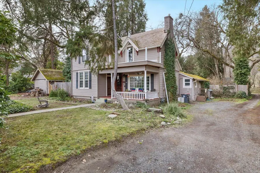 3072 Griffin Creek Road, Medford, OR 97501 - #3