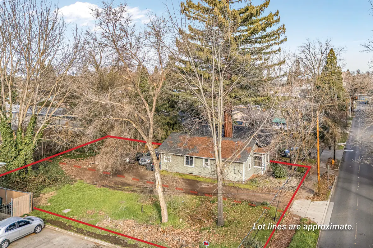 108 Cottage Street, Medford, OR 97504 - #1