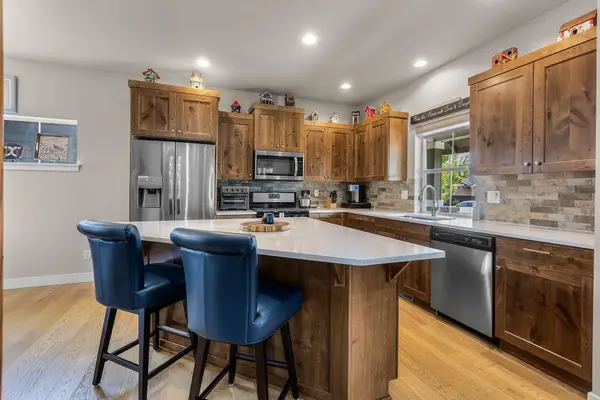 2713 NE Black Oak Place, Bend, OR 97701
