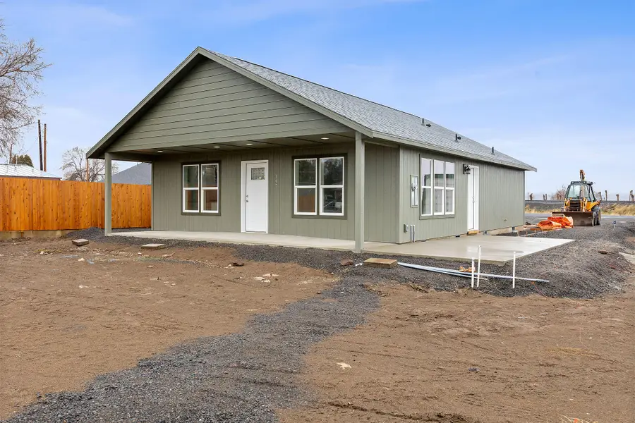 147 Jefferson Avenue, Metolius, OR 97741 - #2