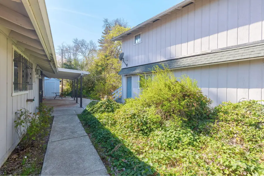 401 SW J Street, Grants Pass, OR 97526 - #3