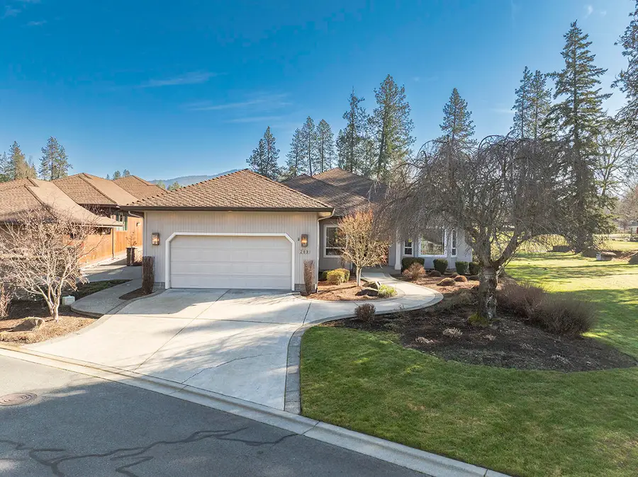 209 Twisted Pine Drive, Grants Pass, OR 97527 - #2