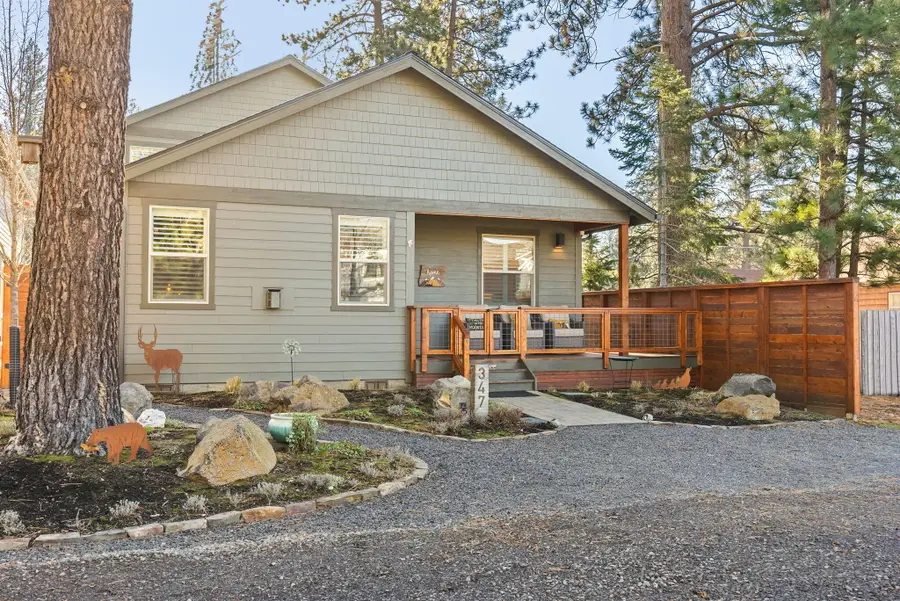 347 E Jefferson Avenue, Sisters, OR 97759 - #2