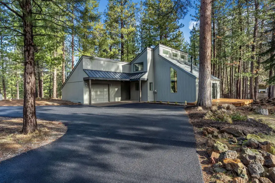 14455 Crossroads Loop, Sisters, OR 97759 - #2
